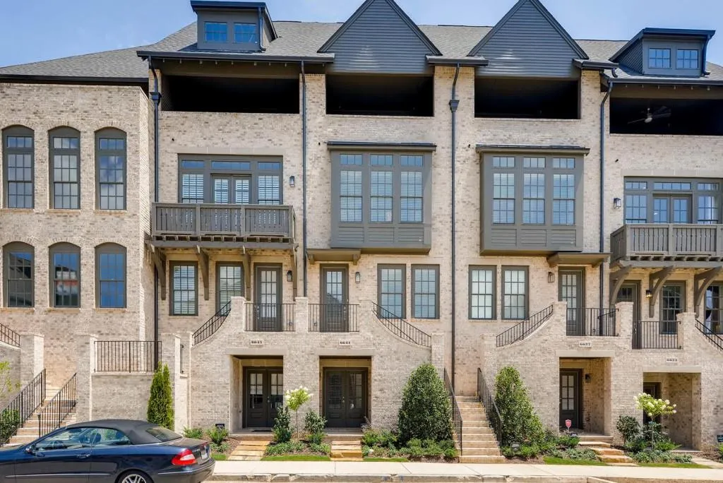6641 Cadence Boulevard, Sandy Springs, Georgia 30328, 2 Bedrooms Bedrooms, ,3 BathroomsBathrooms,Residential,Sold,6641 Cadence Boulevard,6047511