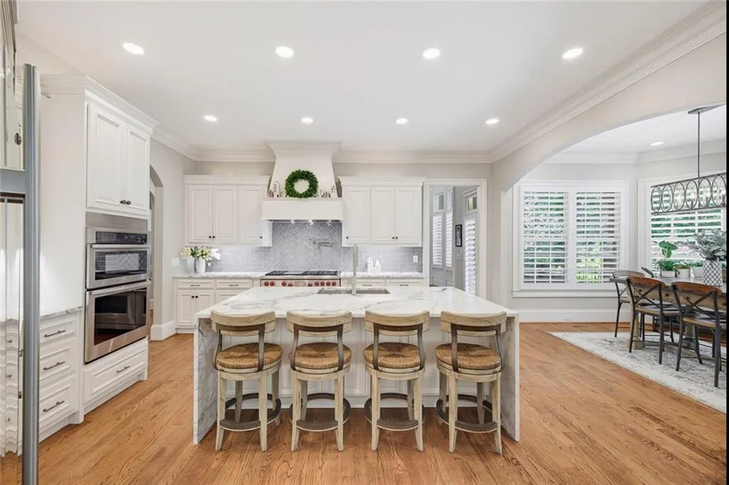 280 Old Ivy Road Ne, Atlanta, Georgia 30342, 6 Bedrooms Bedrooms, 0 ,6 BathroomsBathrooms,Residential,For Sale,280 Old Ivy Road Ne,7807800