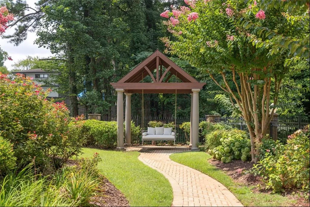 280 Old Ivy Road Ne, Atlanta, Georgia 30342, 6 Bedrooms Bedrooms, 0 ,6 BathroomsBathrooms,Residential,For Sale,280 Old Ivy Road Ne,7807800
