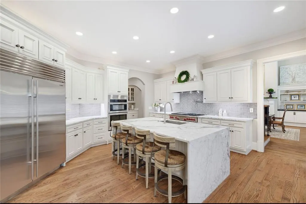 280 Old Ivy Road Ne, Atlanta, Georgia 30342, 6 Bedrooms Bedrooms, 0 ,6 BathroomsBathrooms,Residential,For Sale,280 Old Ivy Road Ne,7807800