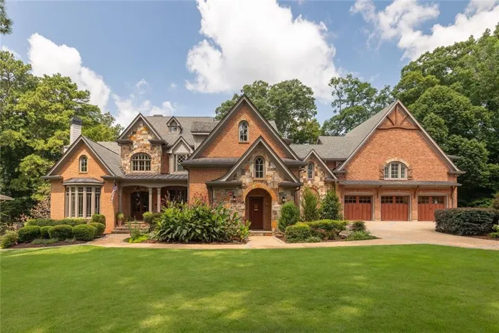280 Old Ivy Road Ne, Atlanta, Georgia 30342