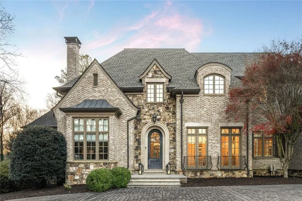 4076 Glen Devon Drive Nw, Atlanta, Georgia 30327, 7 Bedrooms Bedrooms, 0 ,9 BathroomsBathrooms,Residential,Sold,4076 Glen Devon Drive Nw,7769115