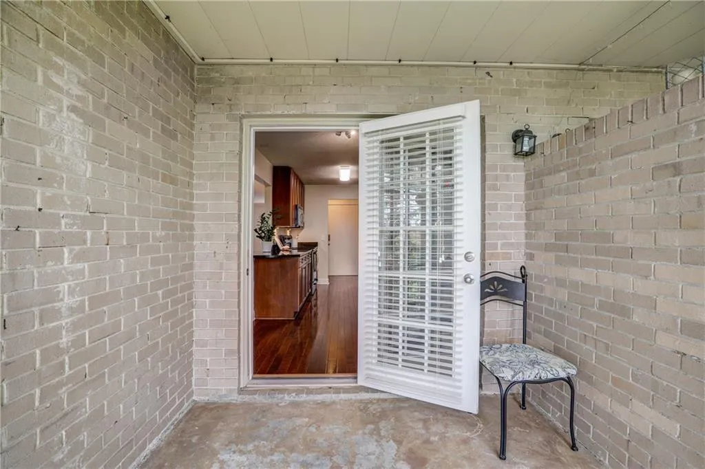 750 Dalrymple Road Unit G2, Sandy Springs, Georgia 30328, 3 Bedrooms Bedrooms, ,2 BathroomsBathrooms,Residential,Sold,750 Dalrymple Road Unit G2,7379879