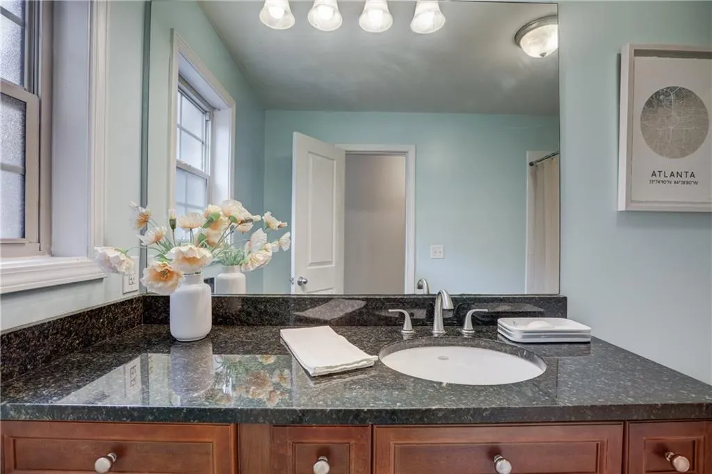 750 Dalrymple Road Unit G2, Sandy Springs, Georgia 30328, 3 Bedrooms Bedrooms, ,2 BathroomsBathrooms,Residential,Sold,750 Dalrymple Road Unit G2,7379879