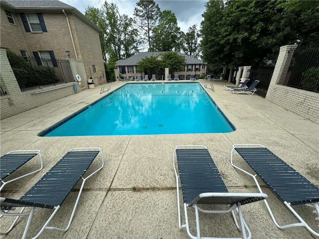 750 Dalrymple Road Unit G2, Sandy Springs, Georgia 30328, 3 Bedrooms Bedrooms, ,2 BathroomsBathrooms,Residential,Sold,750 Dalrymple Road Unit G2,7379879