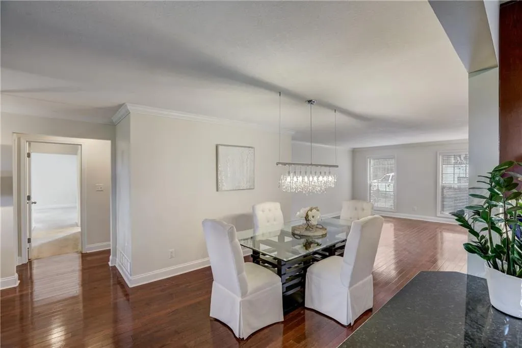 750 Dalrymple Road Unit G2, Sandy Springs, Georgia 30328, 3 Bedrooms Bedrooms, ,2 BathroomsBathrooms,Residential,Sold,750 Dalrymple Road Unit G2,7379879