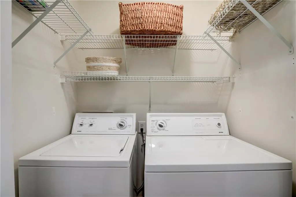 750 Dalrymple Road Unit G2, Sandy Springs, Georgia 30328, 3 Bedrooms Bedrooms, ,2 BathroomsBathrooms,Residential,Sold,750 Dalrymple Road Unit G2,7379879