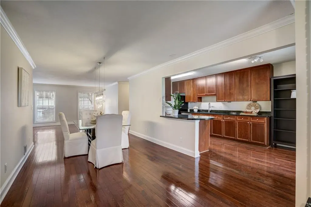 Open Plan & Hardwood Floors