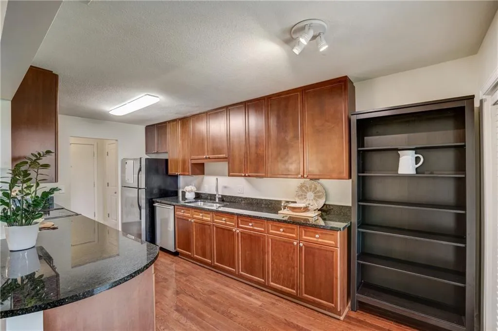 750 Dalrymple Road Unit G2, Sandy Springs, Georgia 30328, 3 Bedrooms Bedrooms, ,2 BathroomsBathrooms,Residential,Sold,750 Dalrymple Road Unit G2,7379879