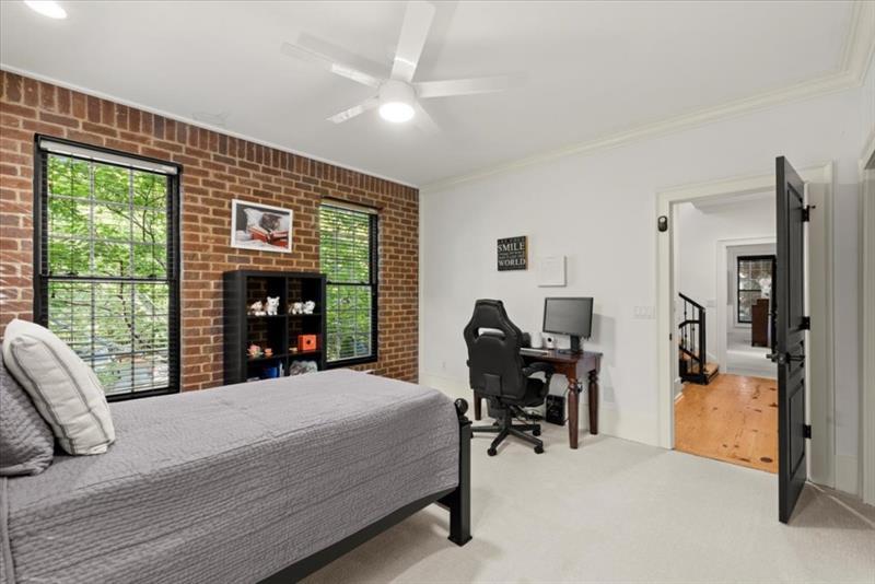 5512 Glenridge Drive Unit A, Atlanta, Georgia 30342, 3 Bedrooms Bedrooms, ,3 BathroomsBathrooms,Residential,Sold,5512 Glenridge Drive Unit A,7283913