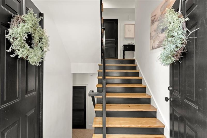 5512 Glenridge Drive Unit A, Atlanta, Georgia 30342, 3 Bedrooms Bedrooms, ,3 BathroomsBathrooms,Residential,Sold,5512 Glenridge Drive Unit A,7283913