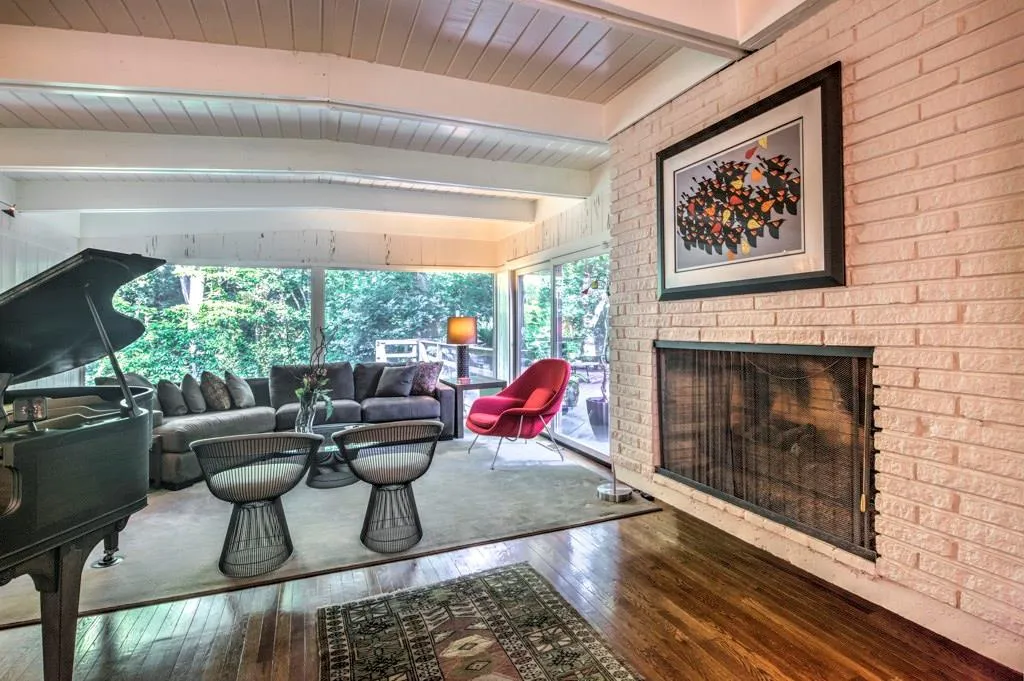 4284 Wickersham Drive Nw, Atlanta, Georgia 30327, 3 Bedrooms Bedrooms, ,3 BathroomsBathrooms,Residential,Sold,4284 Wickersham Drive Nw,5894275