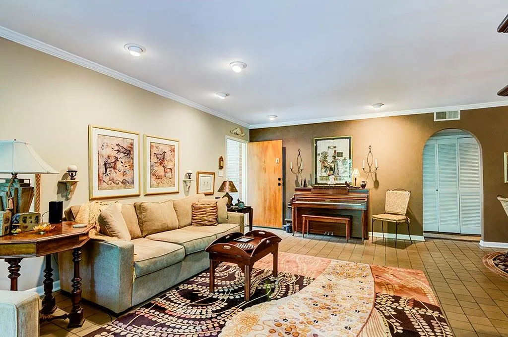 1240 Woodland Avenue Ne Unit 2, Atlanta, Georgia 30324, 3 Bedrooms Bedrooms, ,2 BathroomsBathrooms,Residential,Sold,1240 Woodland Avenue Ne Unit 2,5847348