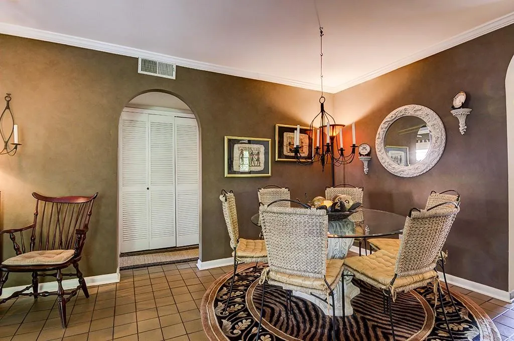 1240 Woodland Avenue Ne Unit 2, Atlanta, Georgia 30324, 3 Bedrooms Bedrooms, ,2 BathroomsBathrooms,Residential,Sold,1240 Woodland Avenue Ne Unit 2,5847348