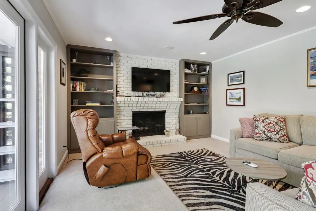 6870 Heathfield Drive, Atlanta, Georgia 30328, 4 Bedrooms Bedrooms, ,3 BathroomsBathrooms,Residential,Sold,6870 Heathfield Drive,6709150