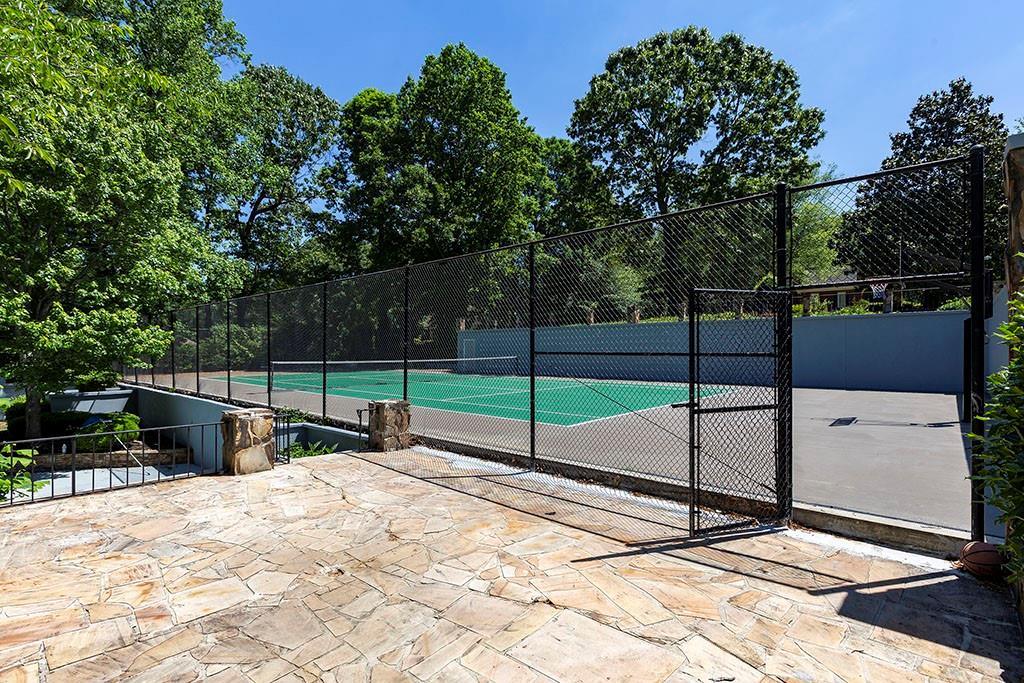 215 Lachaize Circle, Sandy Springs, Georgia 30327, 6 Bedrooms Bedrooms, ,6 BathroomsBathrooms,Residential,Sold,215 Lachaize Circle,7267820