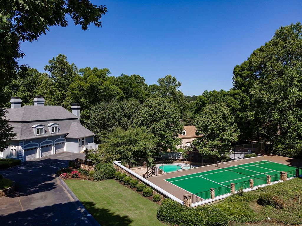 215 Lachaize Circle, Sandy Springs, Georgia 30327, 6 Bedrooms Bedrooms, ,6 BathroomsBathrooms,Residential,Sold,215 Lachaize Circle,7267820