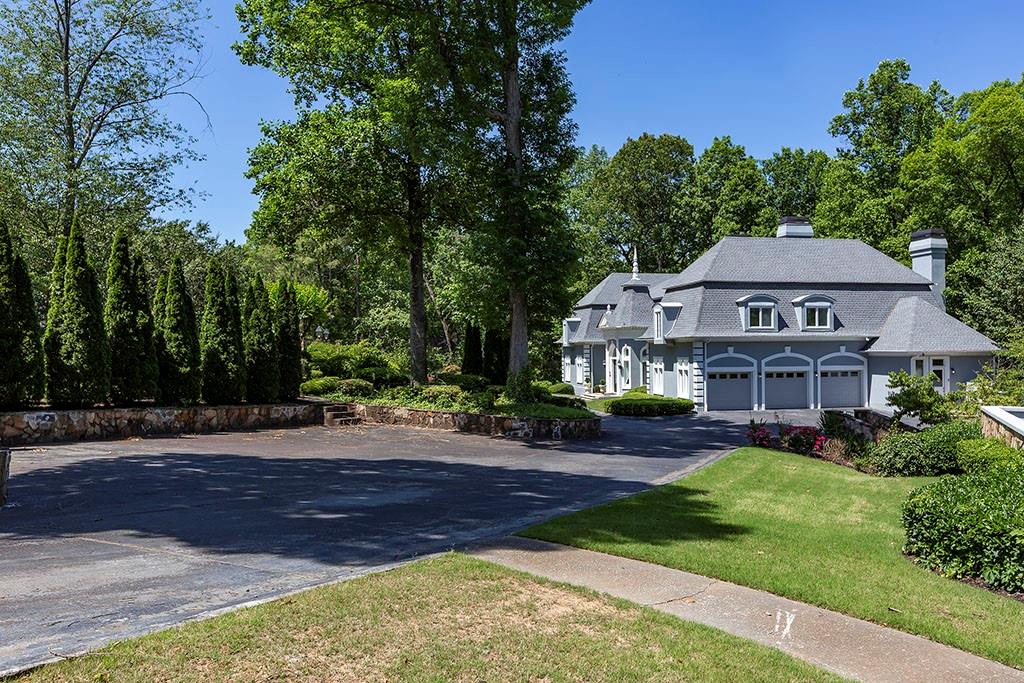 215 Lachaize Circle, Sandy Springs, Georgia 30327, 6 Bedrooms Bedrooms, ,6 BathroomsBathrooms,Residential,Sold,215 Lachaize Circle,7267820