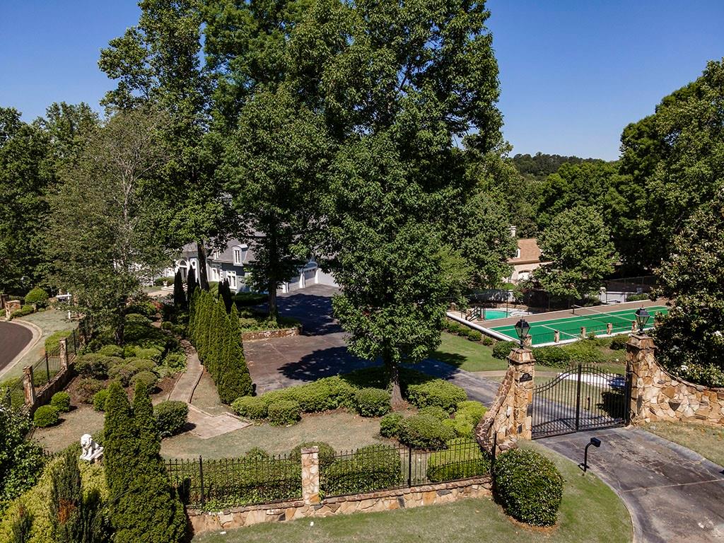 215 Lachaize Circle, Sandy Springs, Georgia 30327, 6 Bedrooms Bedrooms, ,6 BathroomsBathrooms,Residential,Sold,215 Lachaize Circle,7267820