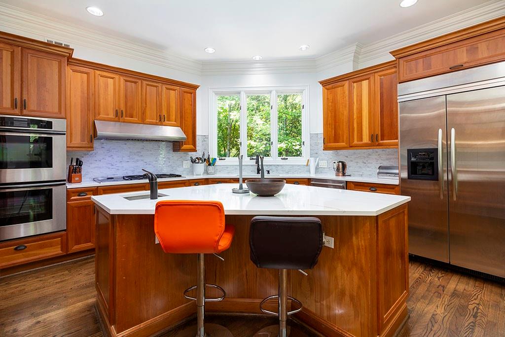 215 Lachaize Circle, Sandy Springs, Georgia 30327, 6 Bedrooms Bedrooms, ,6 BathroomsBathrooms,Residential,Sold,215 Lachaize Circle,7267820
