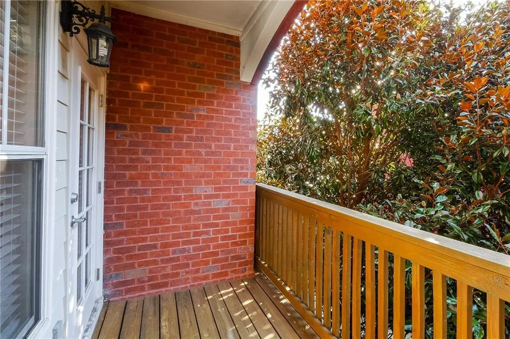 1116 Glenridge Place Unit 605, Sandy Springs, Georgia 30342, 2 Bedrooms Bedrooms, ,2 BathroomsBathrooms,Residential,Sold,1116 Glenridge Place Unit 605,5750342