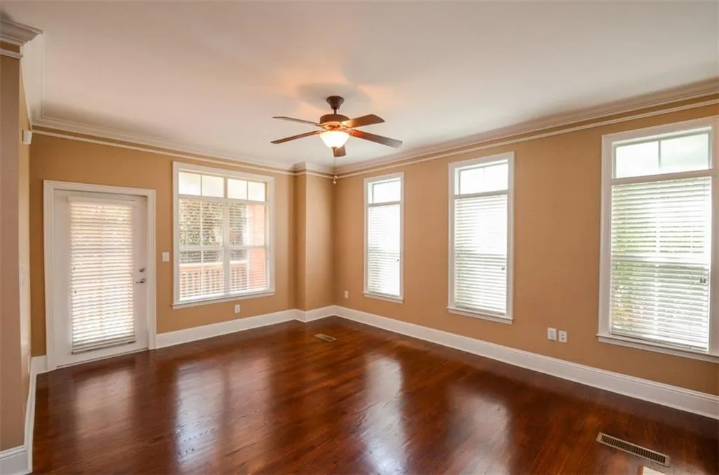 1116 Glenridge Place Unit 605, Sandy Springs, Georgia 30342, 2 Bedrooms Bedrooms, ,2 BathroomsBathrooms,Residential,Sold,1116 Glenridge Place Unit 605,5750342