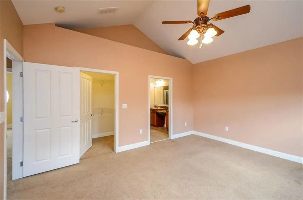 1116 Glenridge Place Unit 605, Sandy Springs, Georgia 30342, 2 Bedrooms Bedrooms, ,2 BathroomsBathrooms,Residential,Sold,1116 Glenridge Place Unit 605,5750342
