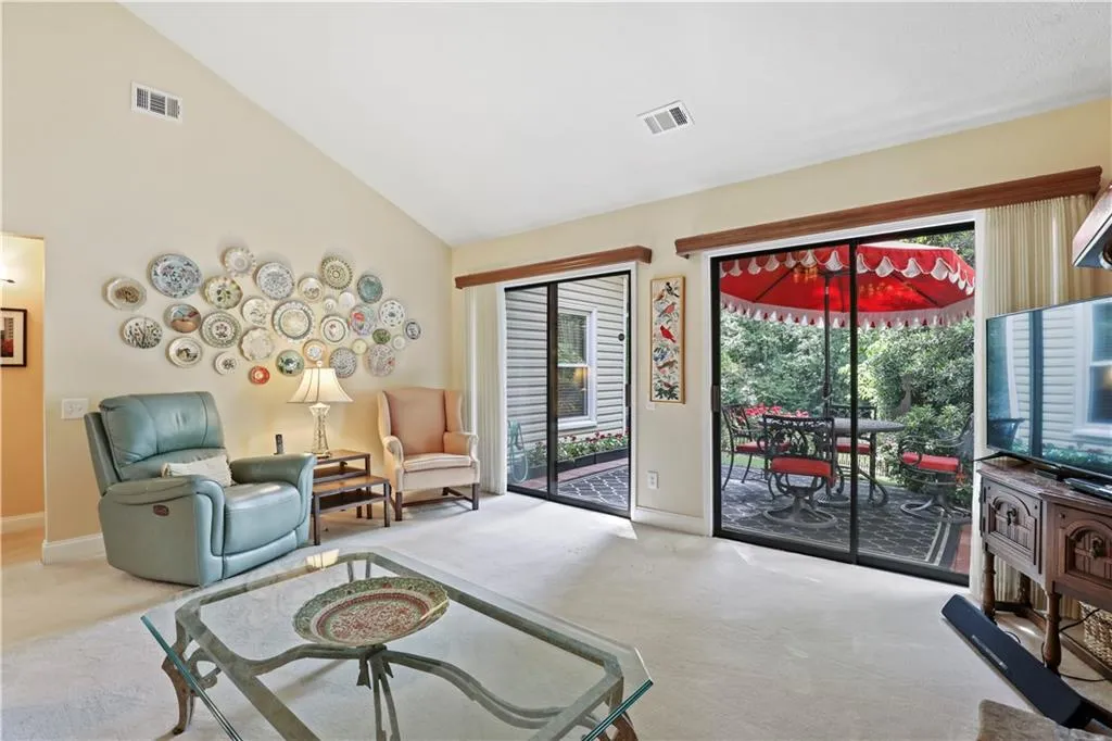 36 Waterford Court, Sandy Springs, Georgia 30328, 2 Bedrooms Bedrooms, ,2 BathroomsBathrooms,Residential,Sold,36 Waterford Court,6886052