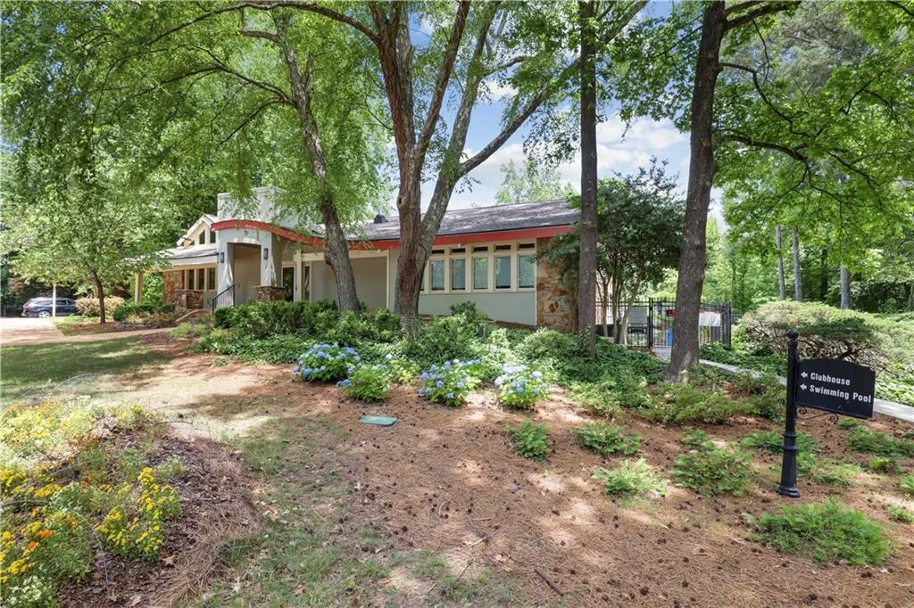 36 Waterford Court, Sandy Springs, Georgia 30328, 2 Bedrooms Bedrooms, ,2 BathroomsBathrooms,Residential,Sold,36 Waterford Court,6886052
