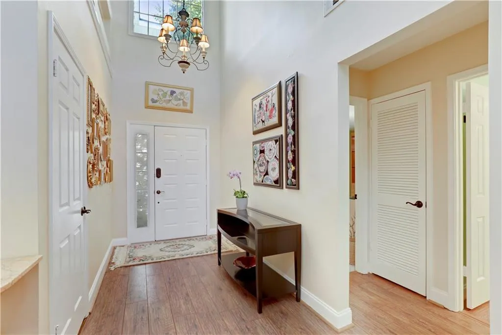 36 Waterford Court, Sandy Springs, Georgia 30328, 2 Bedrooms Bedrooms, ,2 BathroomsBathrooms,Residential,Sold,36 Waterford Court,6886052