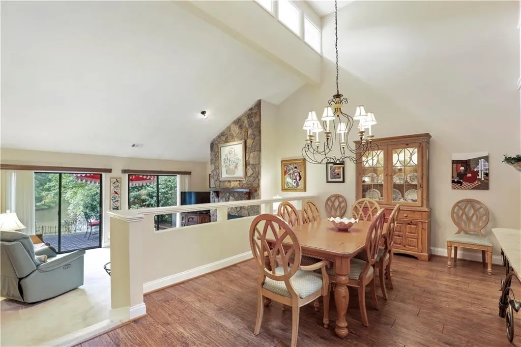 36 Waterford Court, Sandy Springs, Georgia 30328, 2 Bedrooms Bedrooms, ,2 BathroomsBathrooms,Residential,Sold,36 Waterford Court,6886052