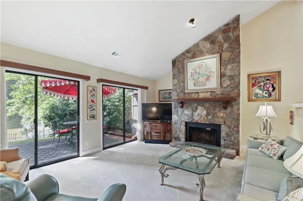 36 Waterford Court, Sandy Springs, Georgia 30328, 2 Bedrooms Bedrooms, ,2 BathroomsBathrooms,Residential,Sold,36 Waterford Court,6886052