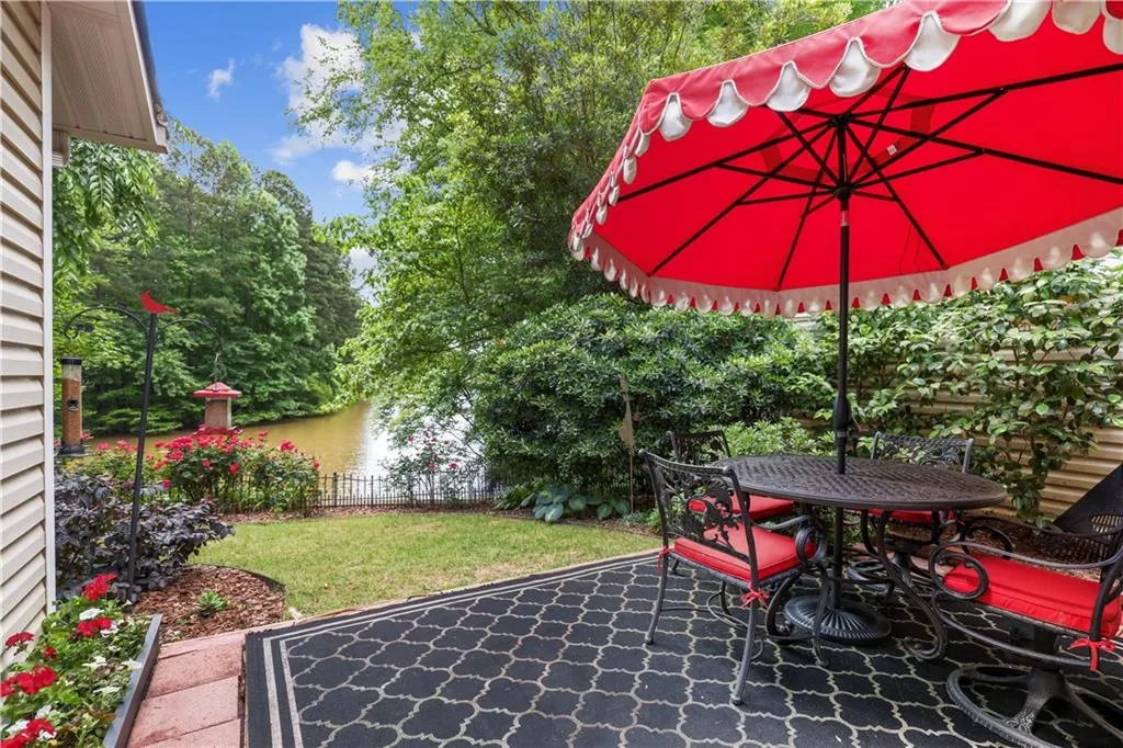 36 Waterford Court, Sandy Springs, Georgia 30328, 2 Bedrooms Bedrooms, ,2 BathroomsBathrooms,Residential,Sold,36 Waterford Court,6886052
