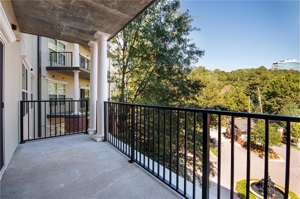 200 River Vista Drive Unit 505, Atlanta, Georgia 30339, 1 Bedroom Bedrooms, ,1 BathroomBathrooms,Residential,For Sale,200 River Vista Drive Unit 505,7663568