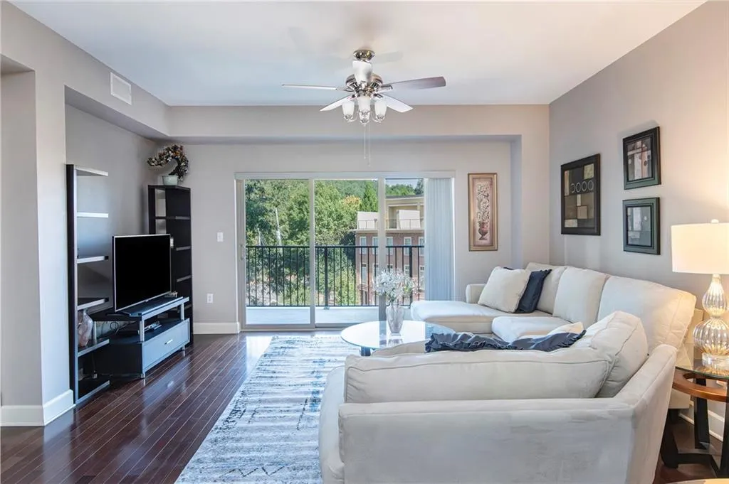 200 River Vista Drive Unit 505, Atlanta, Georgia 30339, 1 Bedroom Bedrooms, ,1 BathroomBathrooms,Residential,For Sale,200 River Vista Drive Unit 505,7663568