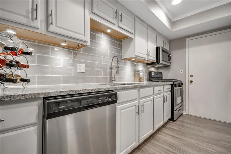 6851 Roswell Road Unit H20, Sandy Springs, Georgia 30328, 3 Bedrooms Bedrooms, ,2 BathroomsBathrooms,Residential,Sold,6851 Roswell Road Unit H20,6639760