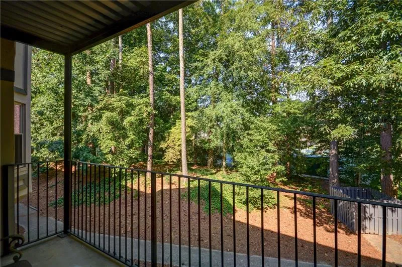 6851 Roswell Road Unit H20, Sandy Springs, Georgia 30328, 3 Bedrooms Bedrooms, ,2 BathroomsBathrooms,Residential,Sold,6851 Roswell Road Unit H20,6639760