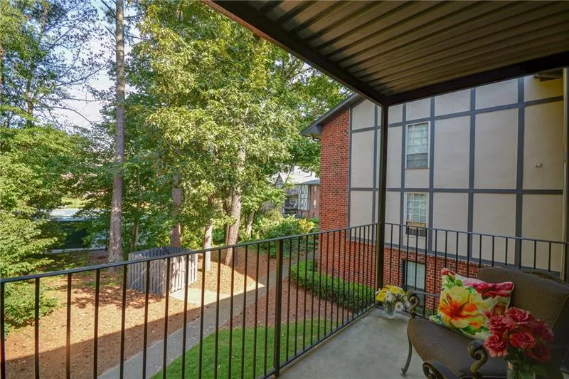 6851 Roswell Road Unit H20, Sandy Springs, Georgia 30328, 3 Bedrooms Bedrooms, ,2 BathroomsBathrooms,Residential,Sold,6851 Roswell Road Unit H20,6639760