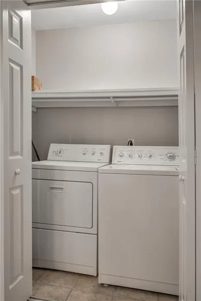 6851 Roswell Road Unit H20, Sandy Springs, Georgia 30328, 3 Bedrooms Bedrooms, ,2 BathroomsBathrooms,Residential,Sold,6851 Roswell Road Unit H20,6639760