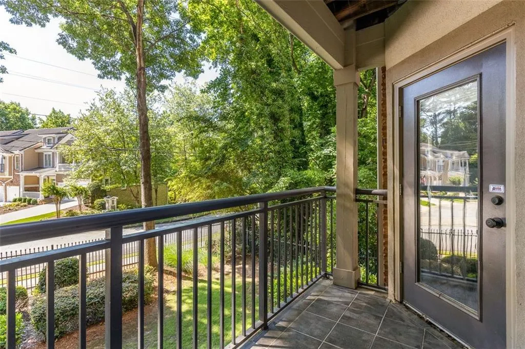 5559 Glenridge Drive Unit 2108, Atlanta, Georgia 30342, 2 Bedrooms Bedrooms, ,2 BathroomsBathrooms,Residential,Sold,5559 Glenridge Drive Unit 2108,7394248