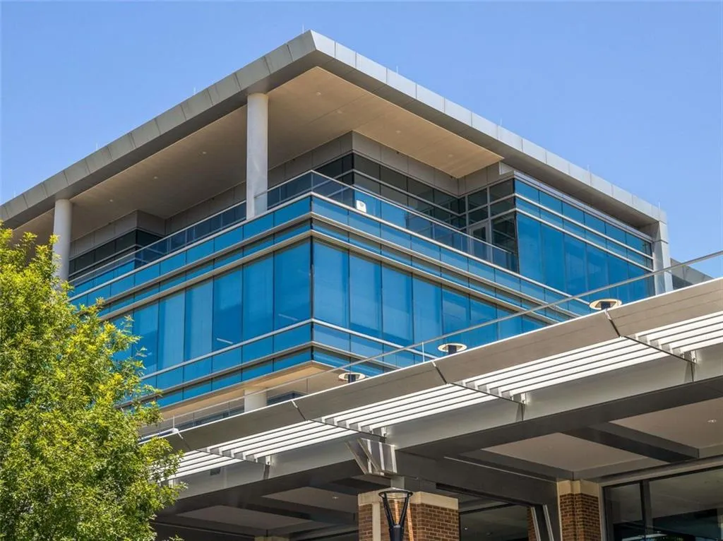 5559 Glenridge Drive Unit 2108, Atlanta, Georgia 30342, 2 Bedrooms Bedrooms, ,2 BathroomsBathrooms,Residential,Sold,5559 Glenridge Drive Unit 2108,7394248