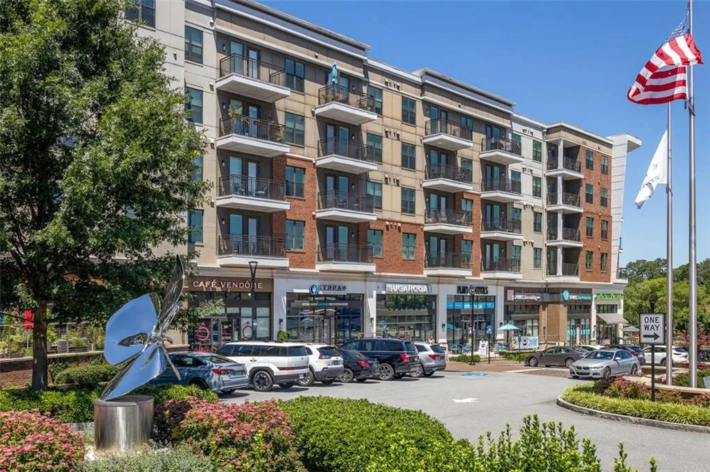 5559 Glenridge Drive Unit 2108, Atlanta, Georgia 30342, 2 Bedrooms Bedrooms, ,2 BathroomsBathrooms,Residential,Sold,5559 Glenridge Drive Unit 2108,7394248