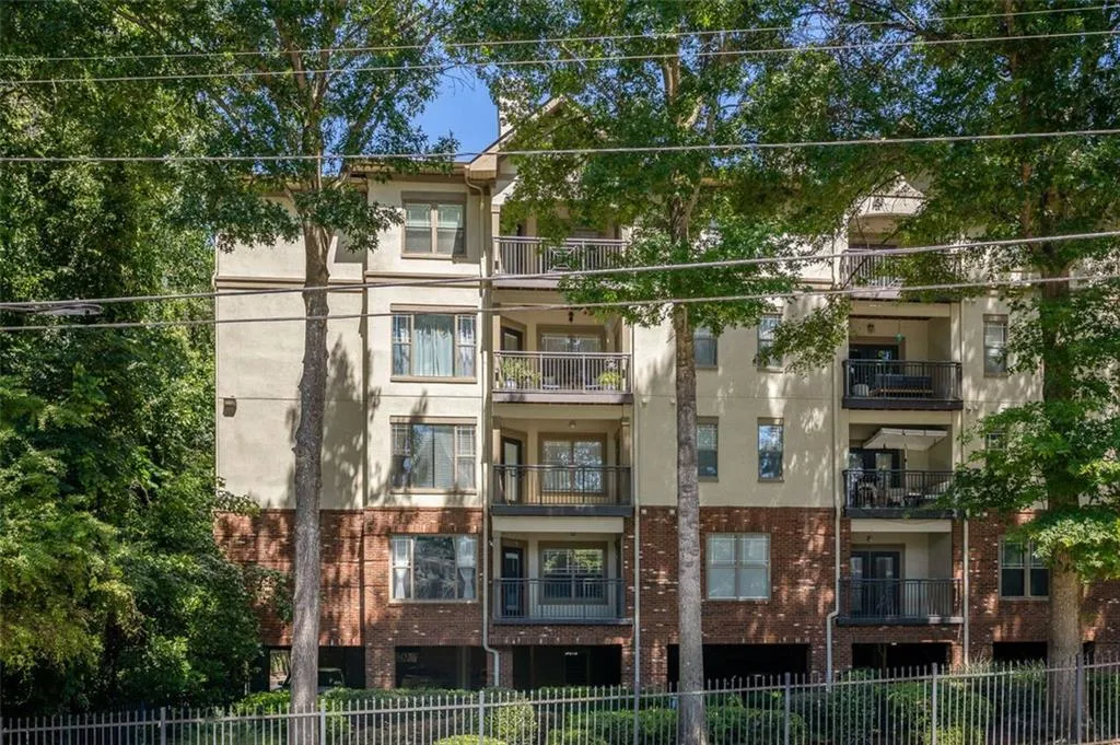 5559 Glenridge Drive Unit 2108, Atlanta, Georgia 30342, 2 Bedrooms Bedrooms, ,2 BathroomsBathrooms,Residential,Sold,5559 Glenridge Drive Unit 2108,7394248