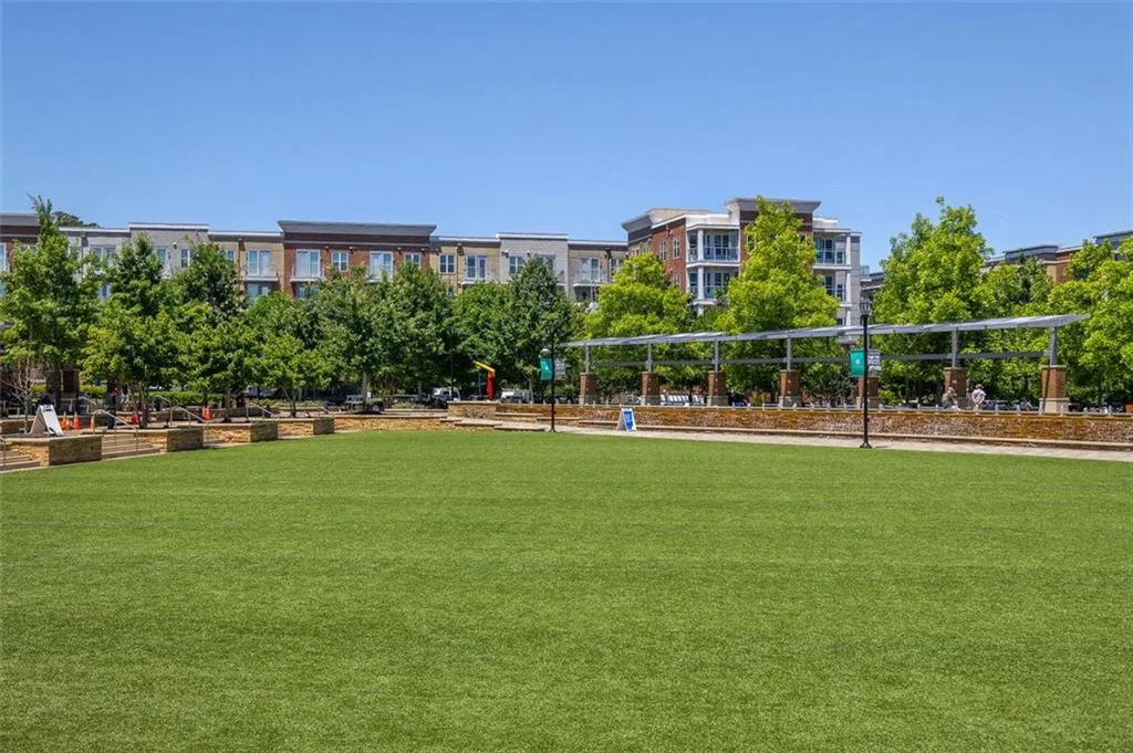 5559 Glenridge Drive Unit 2108, Atlanta, Georgia 30342, 2 Bedrooms Bedrooms, ,2 BathroomsBathrooms,Residential,Sold,5559 Glenridge Drive Unit 2108,7394248