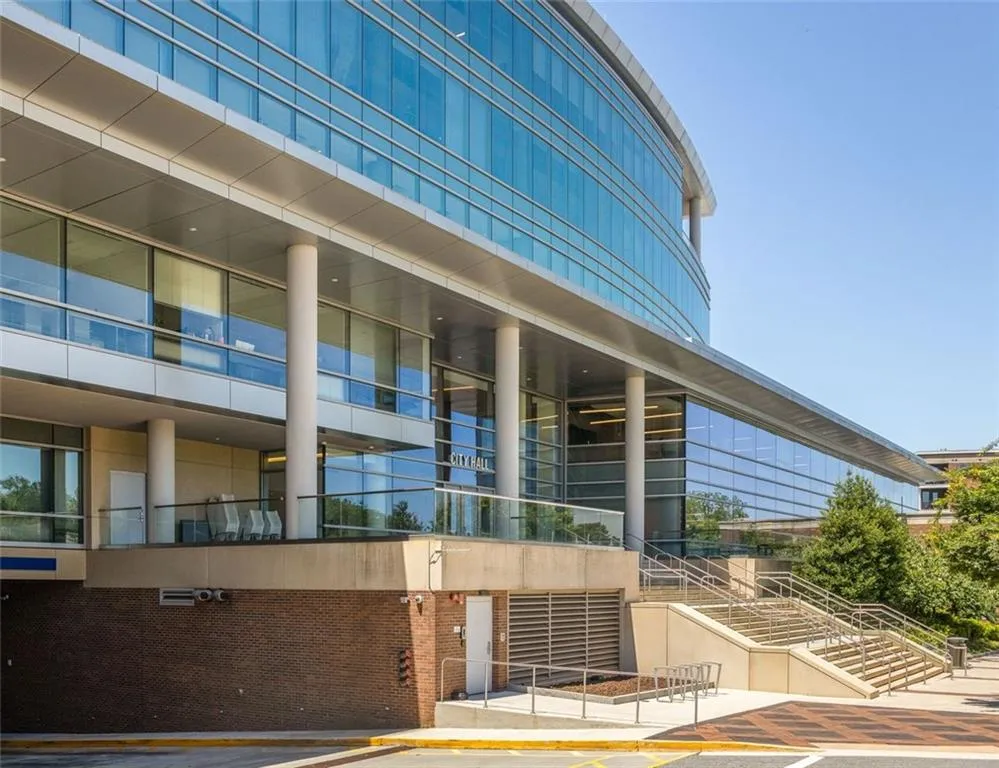 5559 Glenridge Drive Unit 2108, Atlanta, Georgia 30342, 2 Bedrooms Bedrooms, ,2 BathroomsBathrooms,Residential,Sold,5559 Glenridge Drive Unit 2108,7394248