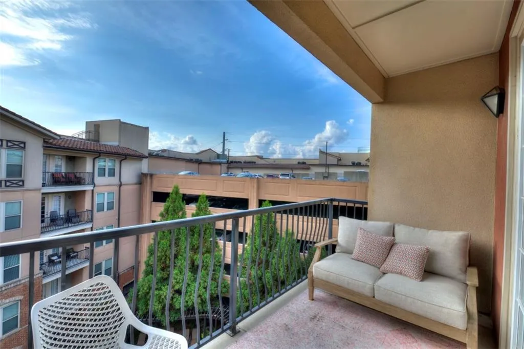 901 Abernathy Road Unit 6040, Atlanta, Georgia 30328, 2 Bedrooms Bedrooms, ,2 BathroomsBathrooms,Residential,Sold,901 Abernathy Road Unit 6040,7087102