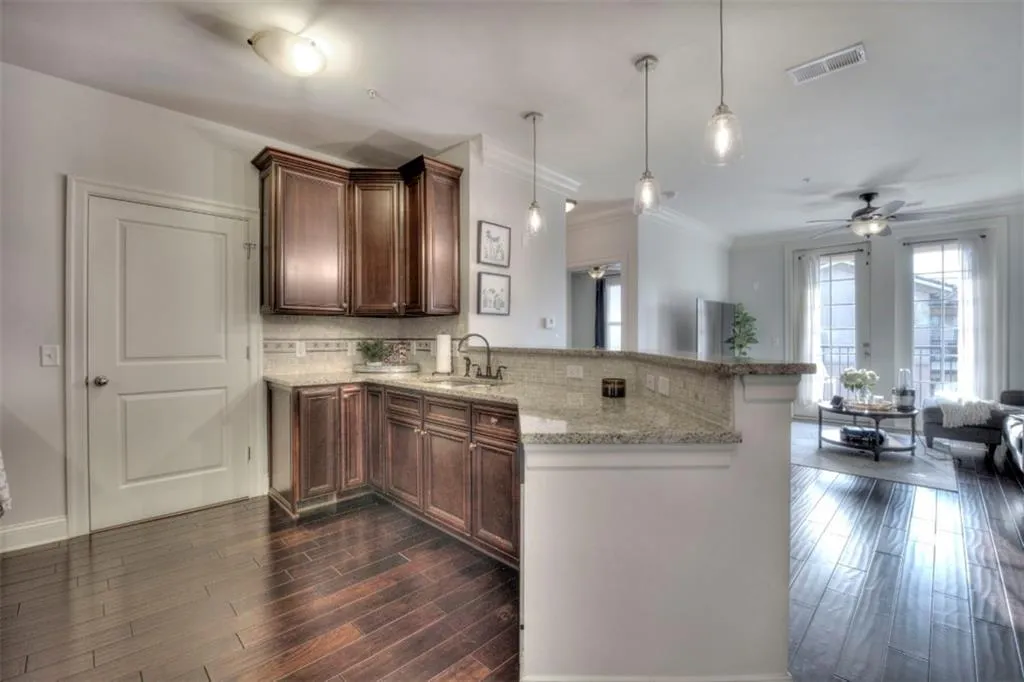 901 Abernathy Road Unit 6040, Atlanta, Georgia 30328, 2 Bedrooms Bedrooms, ,2 BathroomsBathrooms,Residential,Sold,901 Abernathy Road Unit 6040,7087102