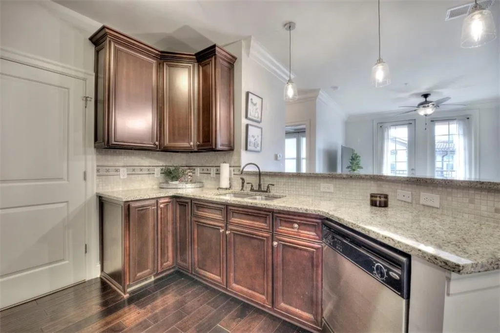 901 Abernathy Road Unit 6040, Atlanta, Georgia 30328, 2 Bedrooms Bedrooms, ,2 BathroomsBathrooms,Residential,Sold,901 Abernathy Road Unit 6040,7087102