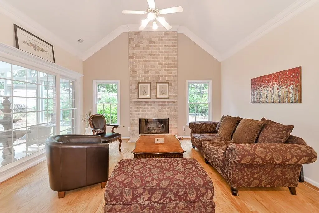 275 Somerset Court, Sandy Springs, Georgia 30350, 4 Bedrooms Bedrooms, ,3 BathroomsBathrooms,Residential,Sold,275 Somerset Court,6588406 275 Somerset Court, Sandy Springs, Georgia 30350, 4 Bedrooms Bedrooms, ,3 BathroomsBathrooms,Residential,Sold,275 Somerset Court,6588406