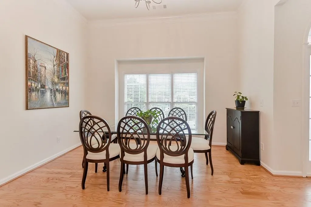 275 Somerset Court, Sandy Springs, Georgia 30350, 4 Bedrooms Bedrooms, ,3 BathroomsBathrooms,Residential,Sold,275 Somerset Court,6588406 275 Somerset Court, Sandy Springs, Georgia 30350, 4 Bedrooms Bedrooms, ,3 BathroomsBathrooms,Residential,Sold,275 Somerset Court,6588406